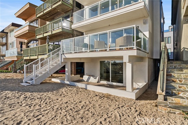 105 A Surfside Avenue, Surfside CA: https://media.crmls.org/medias/24ecbe60-dae3-4c84-bfb4-ec116bca5b1b.jpg