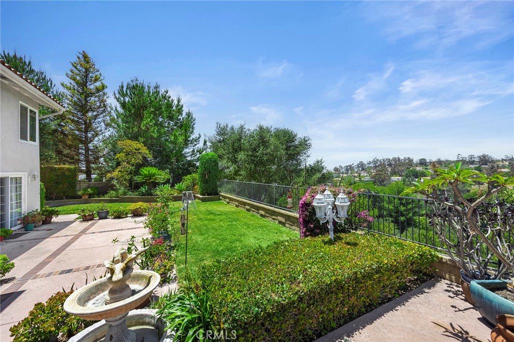 https://media.crmls.org/medias/24ecc196-8159-46fd-a0ae-4fcc4e266741.jpg?preset=X-Large