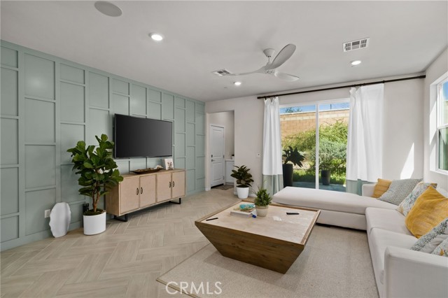 Detail Gallery Image 12 of 33 For 2571 E Pheasant Way, Ontario,  CA 91761 - 4 Beds | 2/1 Baths