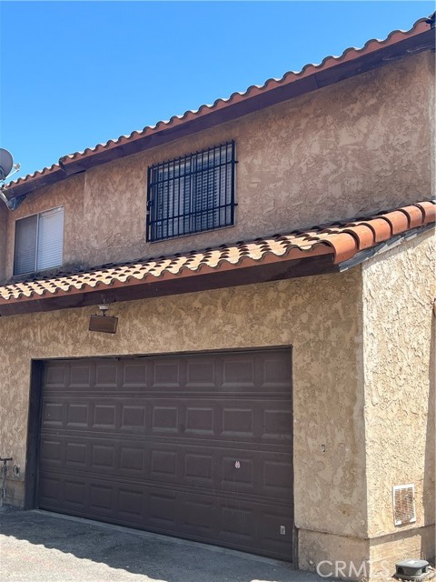 16600 Seville Avenue, Fontana CA: https://media.crmls.org/medias/24ed3c60-a6f7-4aa0-9809-fab8f1a47383.jpg