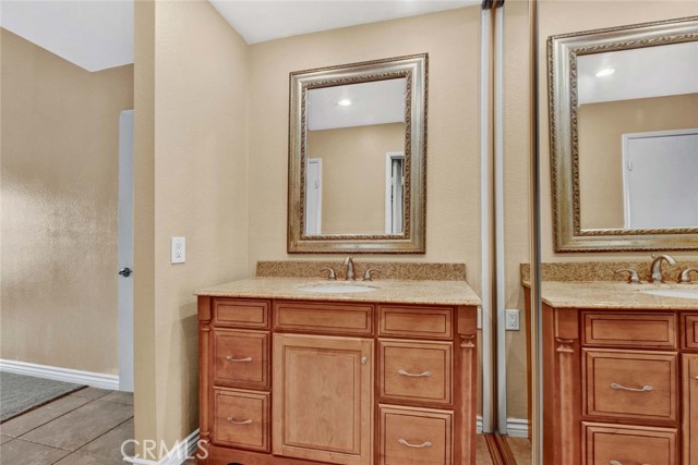 Detail Gallery Image 28 of 69 For 32 Alicante Aisle, Irvine,  CA 92614 - 2 Beds | 2 Baths