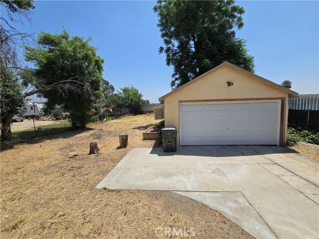 845 Preston Street, San Bernardino CA: https://media.crmls.org/medias/24ed7273-ee6d-4d49-bd00-5e9a1e7bec74.jpg