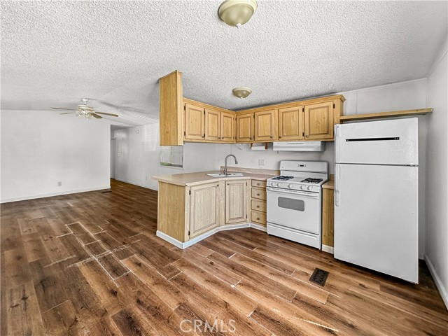 Detail Gallery Image 3 of 11 For 3415 Oro Dam Bld #109,  Oroville,  CA 95966 - 2 Beds | 1 Baths