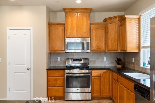 Detail Gallery Image 18 of 42 For 307 Gooselake Cir, Chico,  CA 95973 - 3 Beds | 2 Baths
