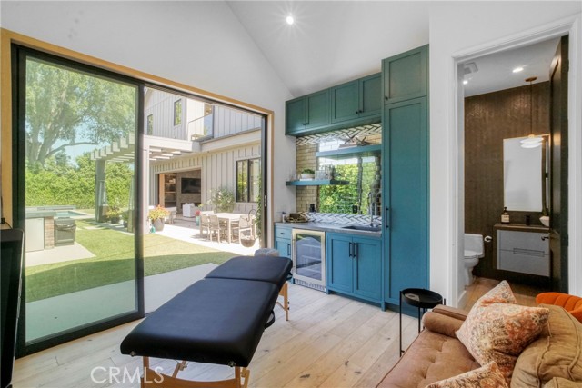 4961 Edgerton Avenue, Encino CA: https://media.crmls.org/medias/24edfb70-ce1a-4ce9-9dd1-eb7d63ae6034.jpg