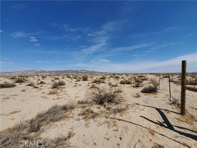 20 Alvord Mtn Road, Newberry Springs, California 92365, ,Land,For Sale,20 Alvord Mtn Road,CRHD22216410