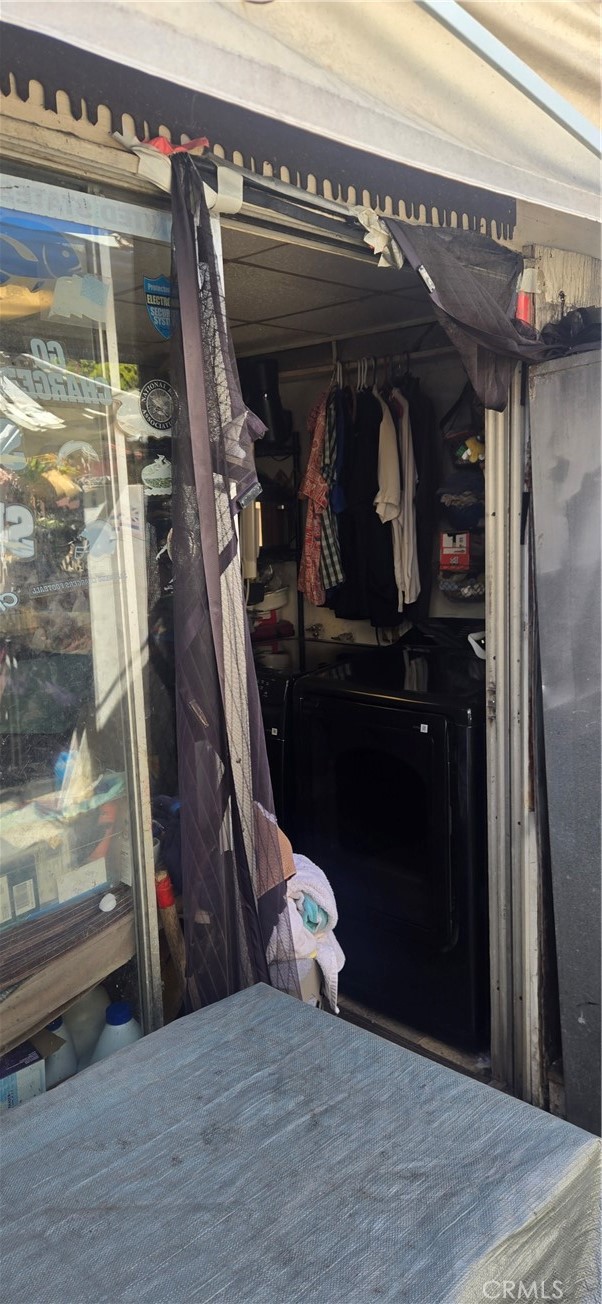 4527 Kickapoo Court, San Diego CA: https://media.crmls.org/medias/24f027a2-bc8a-4fac-9b66-8a5a5a6ed2d5.jpg