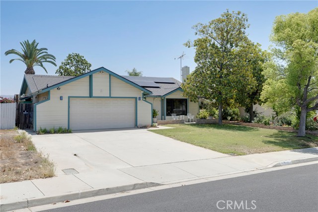 14548 Sylvester Drive, Moreno Valley CA: https://media.crmls.org/medias/24f12b86-899c-4544-a0a1-0a8bfcbcb42a.jpg