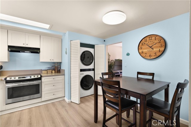 8195 Pawtucket Drive, Huntington Beach CA: https://media.crmls.org/medias/24f1858c-6053-4d4e-a3e4-20008edb88e6.jpg
