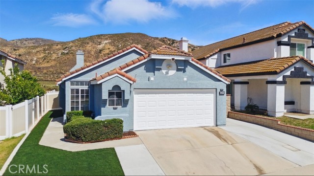 11979 Savona Dr, Fontana CA: https://media.crmls.org/medias/24f199a4-032b-4d20-9023-177366c6f6d1.jpg
