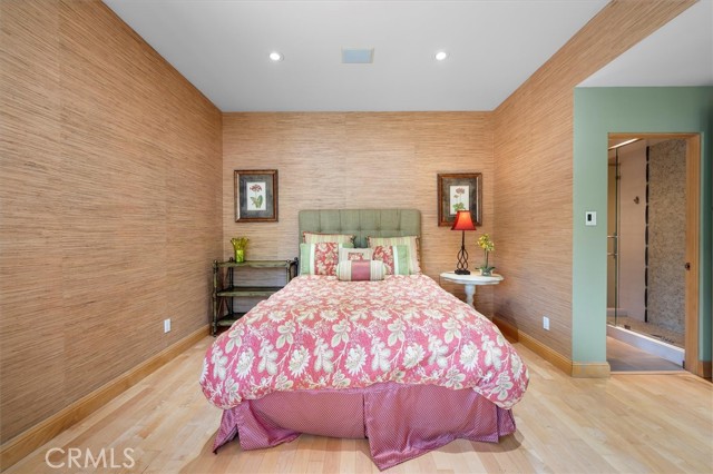 6945 E Hidden Oaks Lane, Orange CA: https://media.crmls.org/medias/24f1ac4e-5404-45aa-be4a-33d32498cd5c.jpg