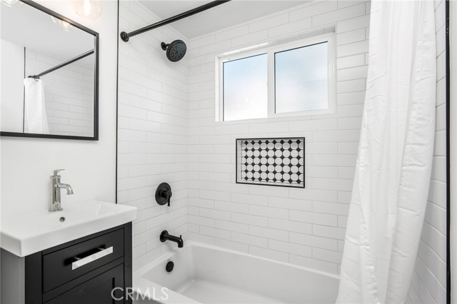 Detail Gallery Image 6 of 11 For 225 El Porto Street 227a,  Manhattan Beach,  CA 90266 - 1 Beds | 1 Baths