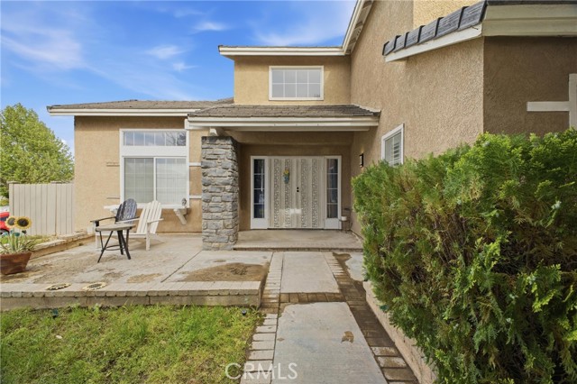 Detail Gallery Image 3 of 38 For 14673 Owens River, Victorville,  CA 92392 - 5 Beds | 3 Baths