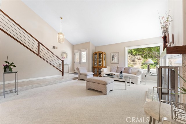 Image 6 of 48 For 6421 Acacia Hill Drive