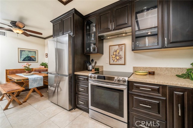 Detail Gallery Image 16 of 50 For 378 E Radcliffe Dr, Claremont,  CA 91711 - 4 Beds | 2 Baths