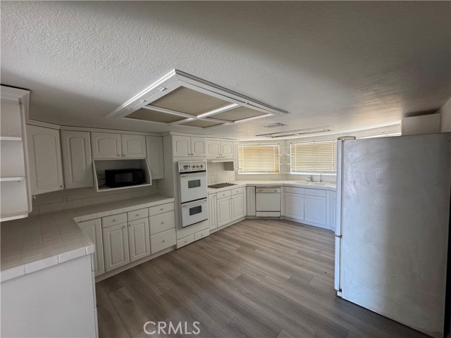 Detail Gallery Image 13 of 28 For 42750 Orchid, Hinkley,  CA 92347 - 4 Beds | 2 Baths