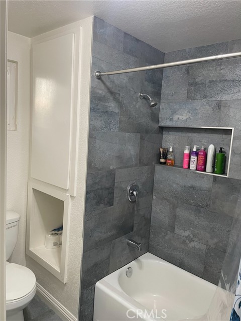 154 Fairview Street, Santa Ana CA: https://media.crmls.org/medias/24f348fe-83c6-422b-9383-d0b452fa701c.jpg