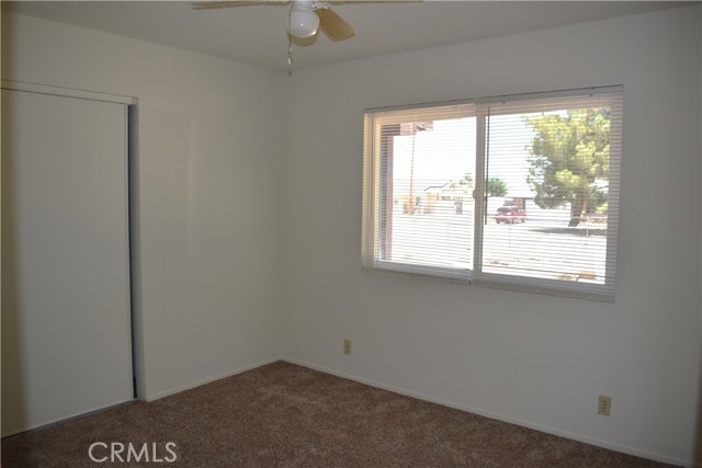 18107 Sycamore Street, Hesperia CA: https://media.crmls.org/medias/24f34b13-89be-43f5-86a0-2d60571473e6.jpg