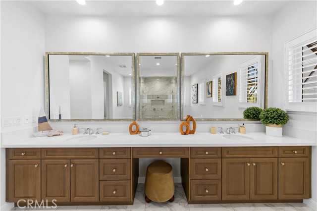 Detail Gallery Image 55 of 68 For 111 Great Oak, Irvine,  CA 92602 - 5 Beds | 5/1 Baths