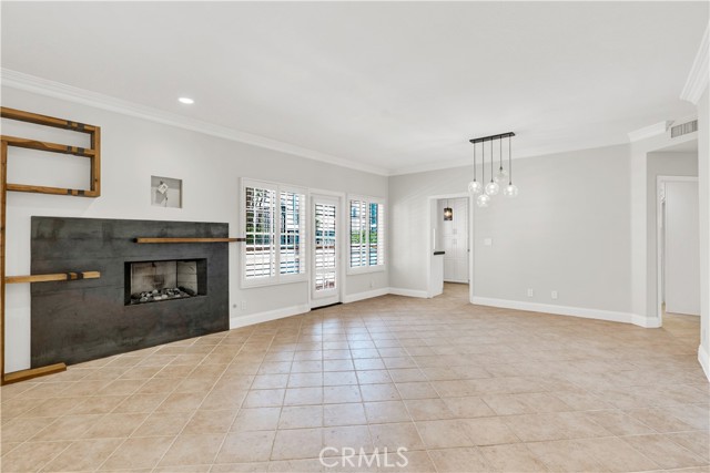 Detail Gallery Image 8 of 27 For 5200 White Oak Ave #52,  Encino,  CA 91316 - 2 Beds | 3 Baths