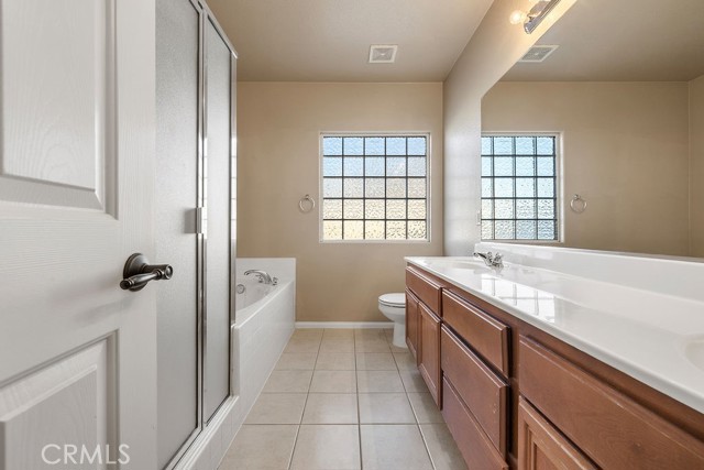 6834 Phoenix Court, Hesperia CA: https://media.crmls.org/medias/24f477cc-4ee1-4d19-bb85-f2b077d29efd.jpg