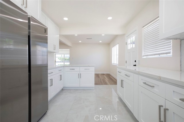 Detail Gallery Image 6 of 40 For 11110 Odell, Sunland,  CA 91040 - 4 Beds | 3 Baths