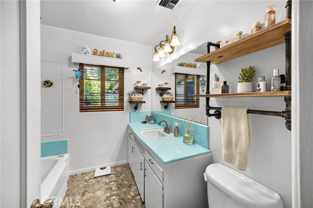 1210 W Marshall Boulevard, San Bernardino CA: https://media.crmls.org/medias/24f5aa61-3393-4d7d-883d-27f433fe506b.jpg