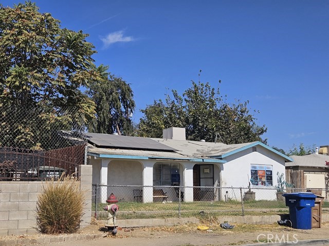 Detail Gallery Image 3 of 8 For 4402 Lexington Ave, Bakersfield,  CA 93306 - 3 Beds | 1 Baths