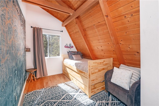 Detail Gallery Image 36 of 46 For 108 E Rainbow Bld, Big Bear City,  CA 92314 - 4 Beds | 1/1 Baths