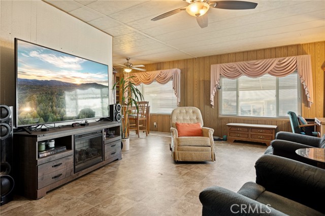 Detail Gallery Image 10 of 27 For 10320 Calimesa Spc 249, Calimesa,  CA 92320 - 2 Beds | 2 Baths