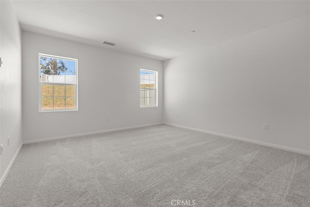 MLS #IV25231910 image #10