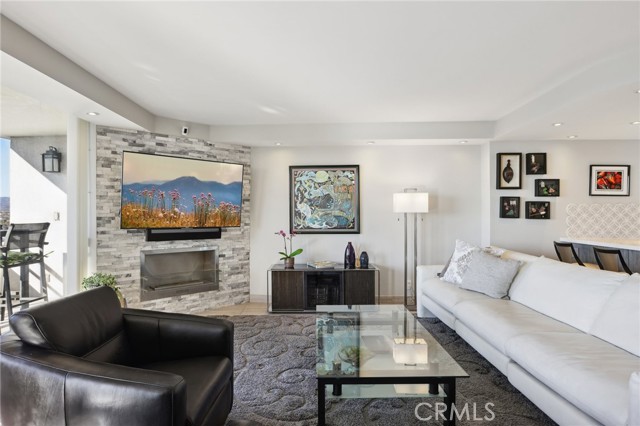 Detail Gallery Image 6 of 65 For 4265 Marina City Dr #901,  Marina Del Rey,  CA 90292 - 3 Beds | 2 Baths