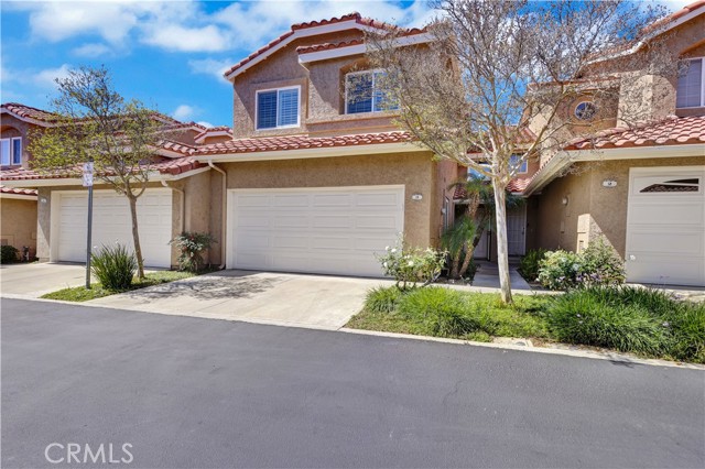Detail Gallery Image 2 of 50 For 28102 Bobwhite #3,  Saugus,  CA 91350 - 3 Beds | 2/1 Baths