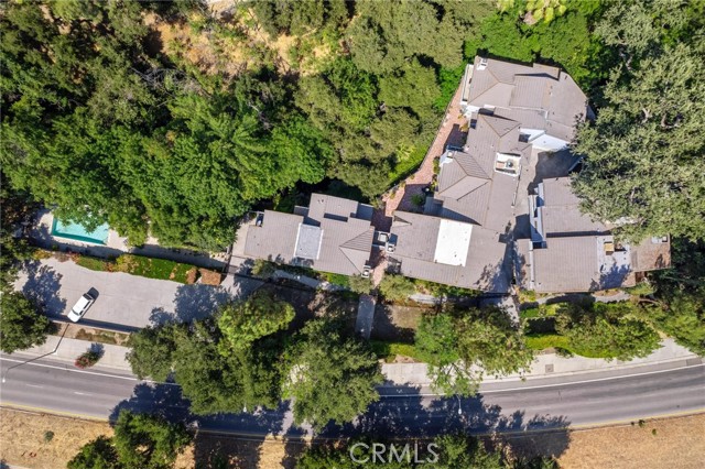 Detail Gallery Image 30 of 34 For 23163 Mulholland Drive Unit 6, Woodland Hills,  CA 91364 - 2 Beds | 2/1 Baths