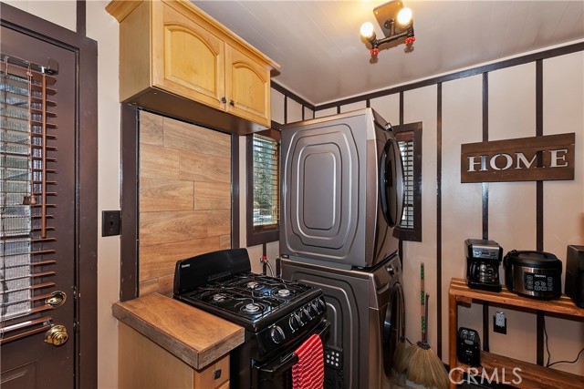 Detail Gallery Image 13 of 34 For 32808 Powers Ln, Arrowbear,  CA 92382 - 1 Beds | 1 Baths