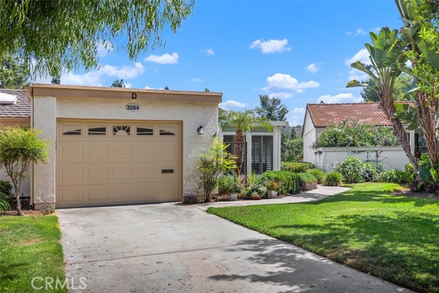 Detail Gallery Image 2 of 51 For 3284 San Amadeo #D,  Laguna Woods,  CA 92637 - 1 Beds | 2 Baths