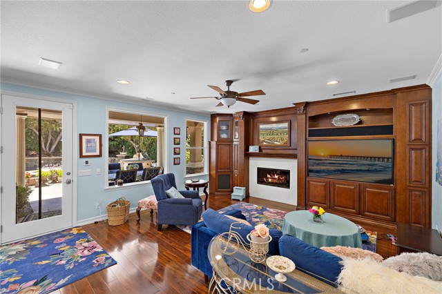14 Marchin Drive, Coto de Caza CA: https://media.crmls.org/medias/24f7ebab-6f34-4c3e-a653-0a3460ff8954.jpg