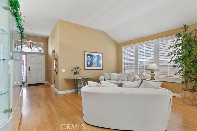 21432 Bastia, Mission Viejo CA: https://media.crmls.org/medias/24f81cb7-06c8-4893-a52a-ab26669aa027.jpg
