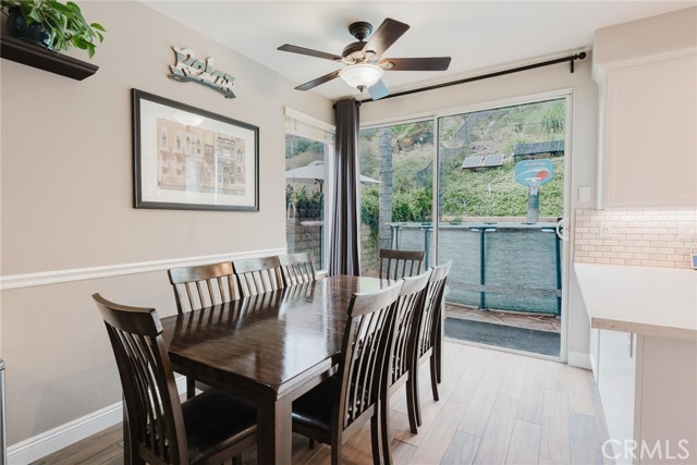 20019 Franks Way, Saugus CA: https://media.crmls.org/medias/24f93d76-becd-4e99-bc59-66eb4c82b82b.jpg