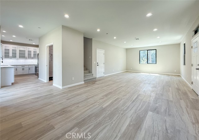 Detail Gallery Image 7 of 46 For 28722 Lincoln Ave, Castaic,  CA 91384 - 3 Beds | 3 Baths