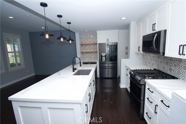 77 Brownstone Way, Aliso Viejo CA: https://media.crmls.org/medias/24fa6806-fd0c-4fd7-a255-4d3ff70515e5.jpg