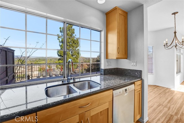 Detail Gallery Image 14 of 31 For 1091 Amberton Lane, Newbury Park,  CA 91320 - 3 Beds | 3 Baths