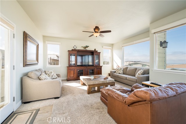 Detail Gallery Image 10 of 75 For 3111 Studio Dr, Cayucos,  CA 93430 - 3 Beds | 2/1 Baths