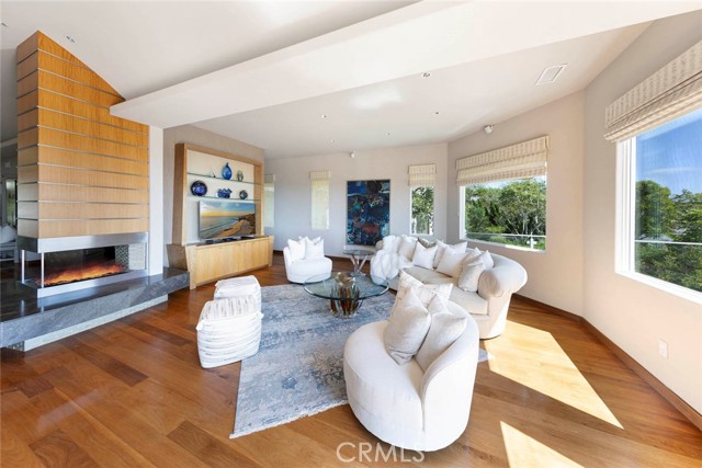 3 Harbor Ridge Drive, Newport Beach CA: https://media.crmls.org/medias/24fab201-bf63-4661-9421-24f947f99880.jpg