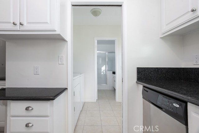 Detail Gallery Image 12 of 25 For 16701 Romar St, North Hills,  CA 91343 - 3 Beds | 2 Baths