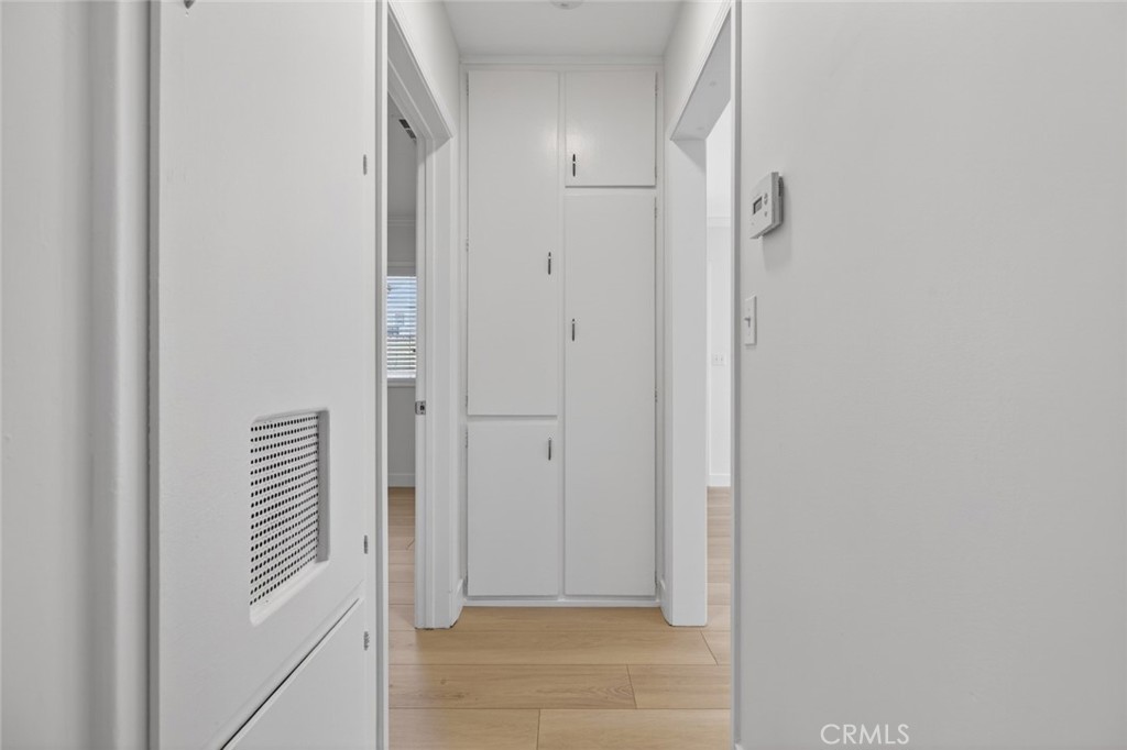 https://media.crmls.org/medias/24fc62b0-4c45-4db2-a7a6-acec590c150c.jpg?preset=X-Large
