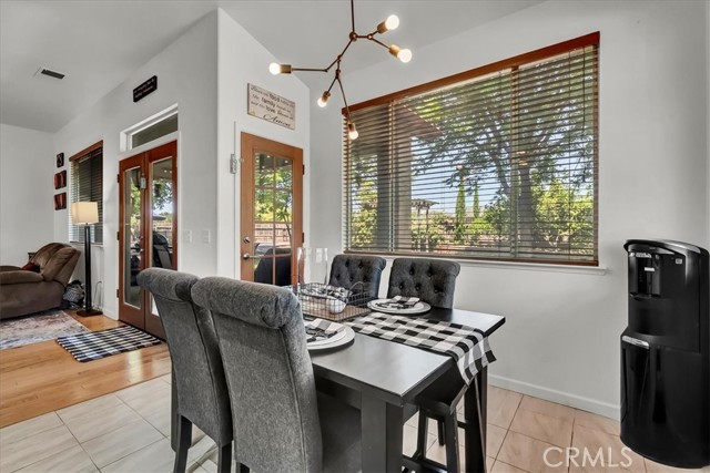1774 Homestead Way, Lemoore CA: https://media.crmls.org/medias/24fd65f9-862c-4fc4-bc91-129e54b00b0b.jpg