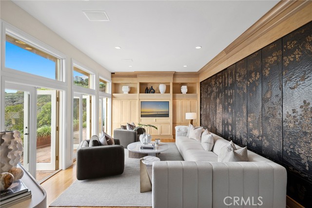 755 Pelican Drive, Laguna Beach CA: https://media.crmls.org/medias/24fd6c8e-8049-4c33-9fc3-7291fbecb2ab.jpg