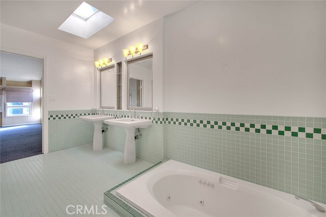 Detail Gallery Image 38 of 69 For 6423 Deep Dell, Hollywood,  CA 90068 - 3 Beds | 2/1 Baths