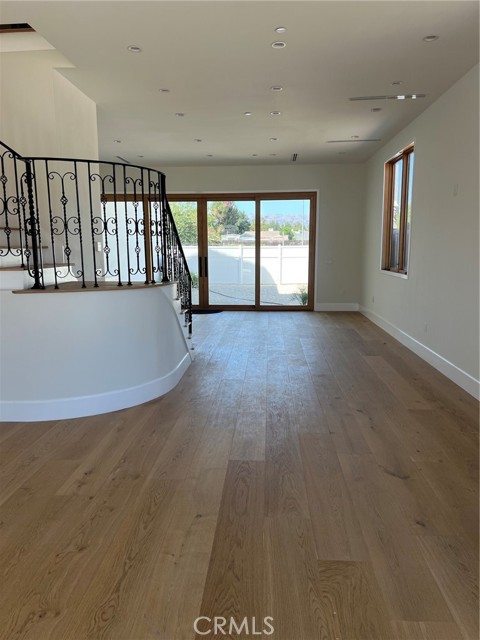 20329 Stagg Street photo 11